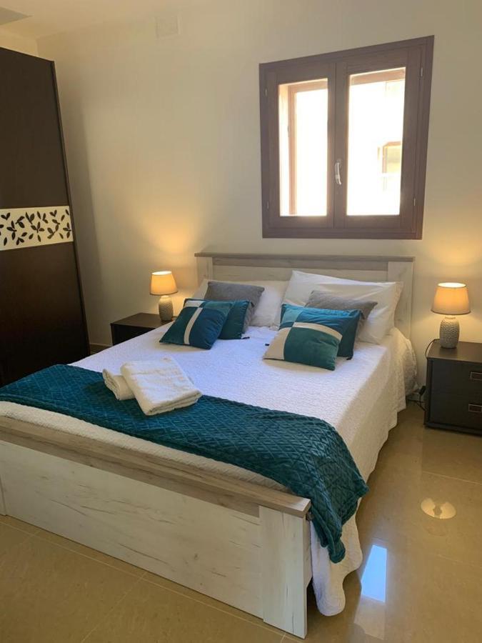 Apartment No 11a3s, Chambray Ghajnsielem